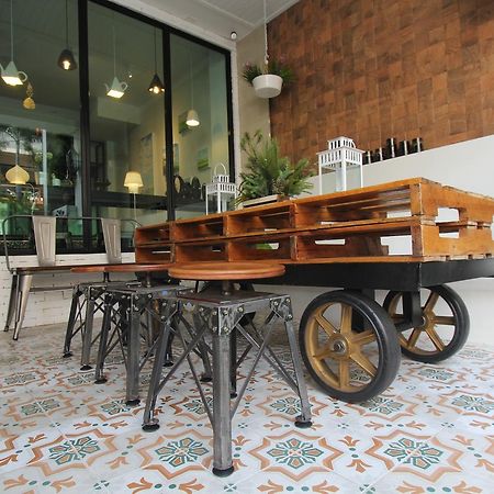 Boutique Summer House Pantai Jomtien Bagian luar foto