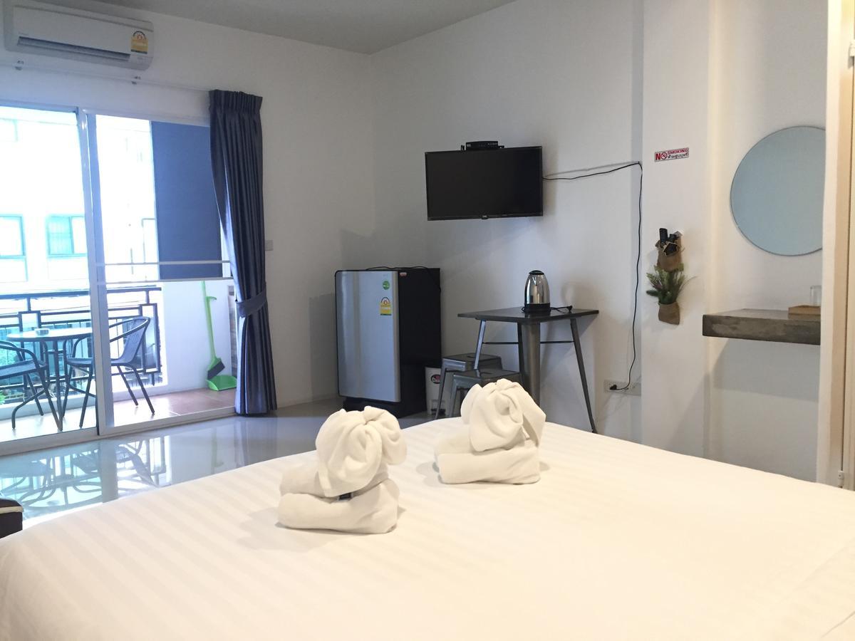 Boutique Summer House Pantai Jomtien Bagian luar foto