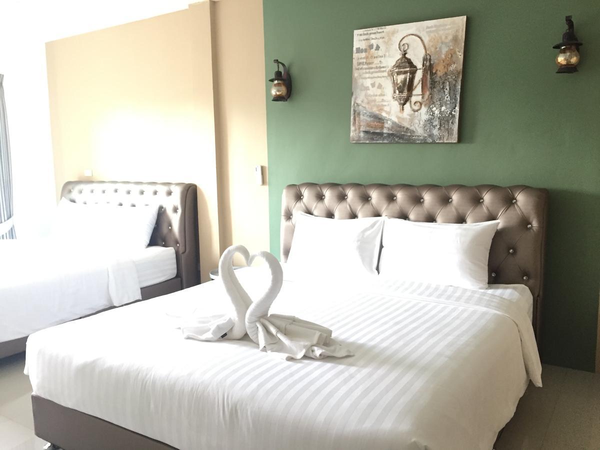 Boutique Summer House Pantai Jomtien Bagian luar foto