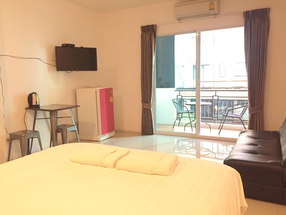 Boutique Summer House Pantai Jomtien Bagian luar foto